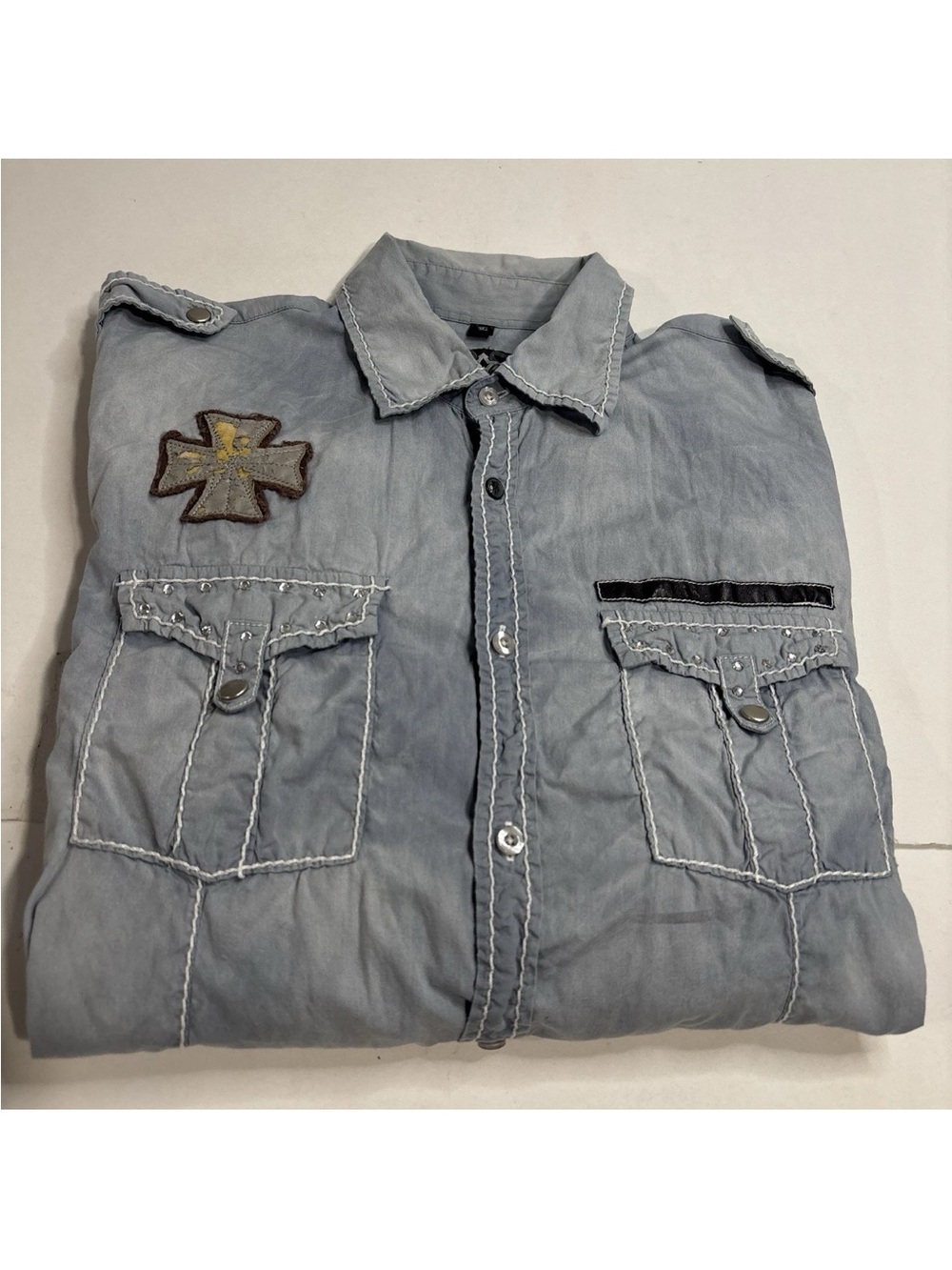 Roar Western Button Up Shirt Womenโs Large Embroidered Rhinestone